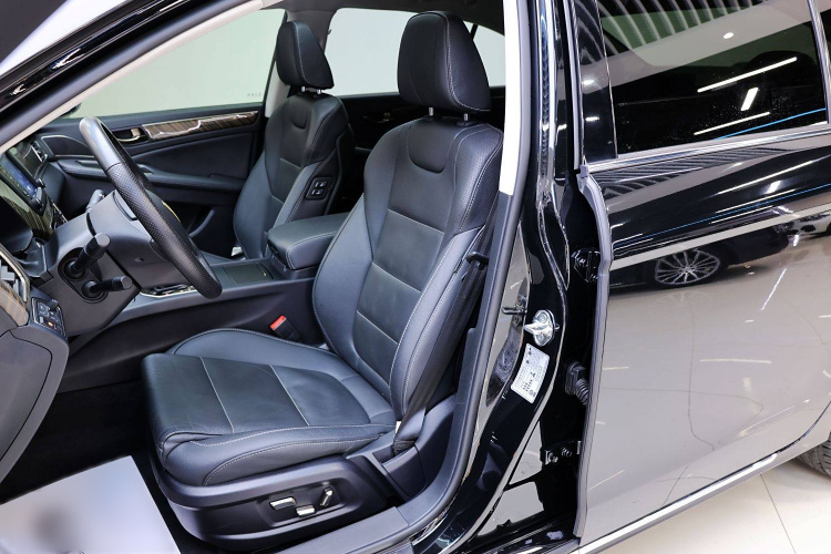 红旗H7 2021款 2.0T 旗舰版局部细节19