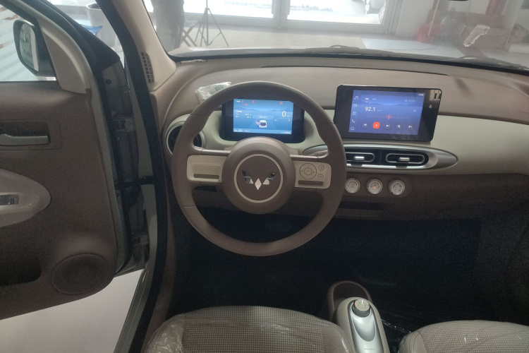 五菱汽车 宏光MINIEV 2025款 四门版 臻享+款中控内饰13