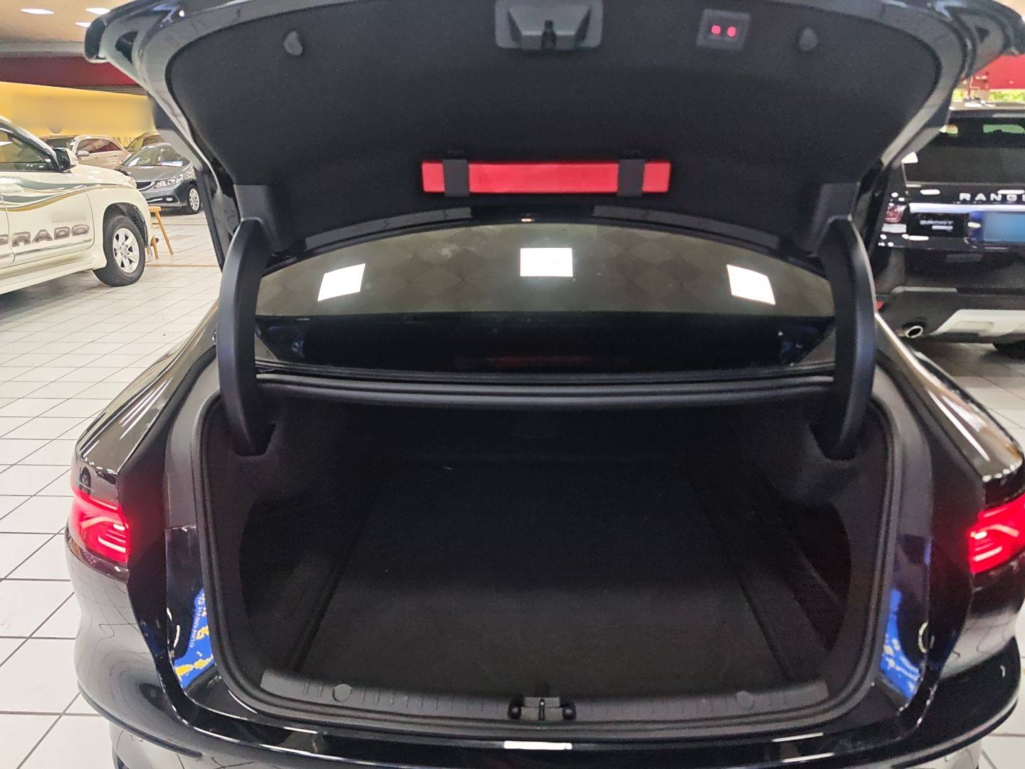 比亚迪 汉 2024款 DM-i 荣耀版 121KM 精英型