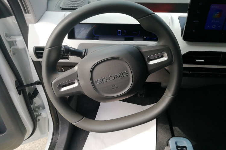 吉利银河 2024款 熊猫mini 200km 耐力熊中控内饰13