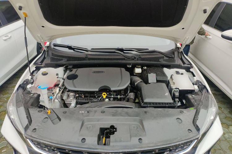 吉利汽车 2022款 缤瑞COOL 1.5T DCT电掣版机舱底盘24