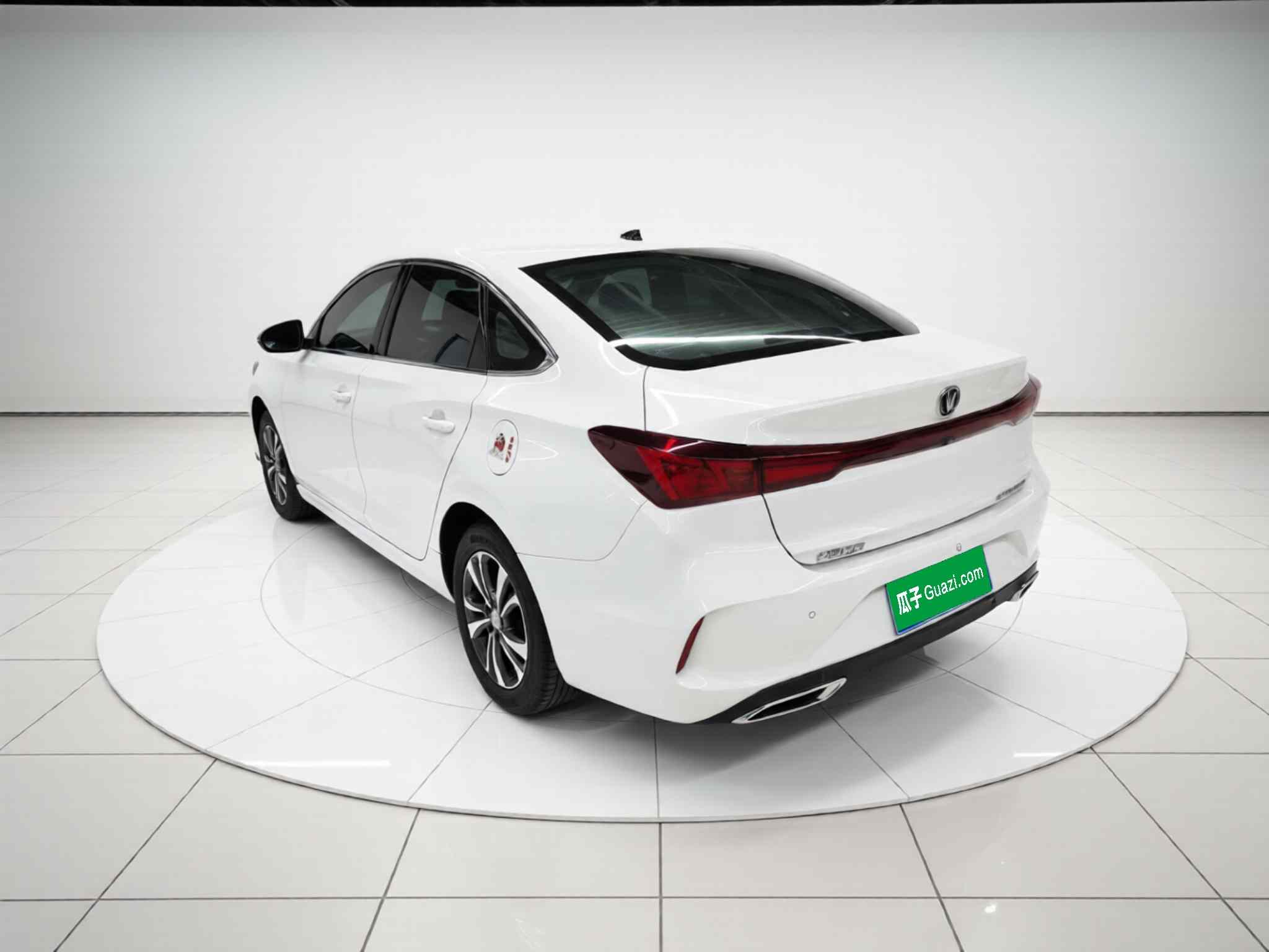 长安 逸动 2025款 PLUS 1.4T 双离合高能版(3)