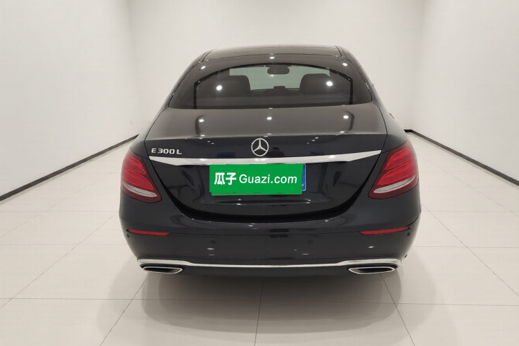奔驰E级 2020款 改款 E 300 L 殊享版车身外观6