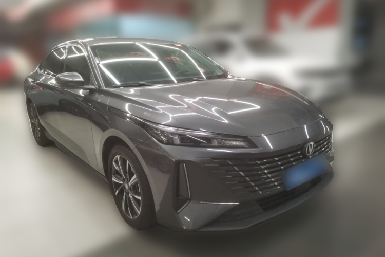 长安 逸动 2024款 1.5T GDI自动 尊贵型车身外观3