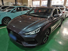 名爵 MG5 2021款 300TGI DCT青奢风潮版
