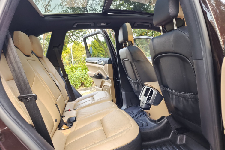 保时捷 2015款 Cayenne 3.0T中控内饰7003