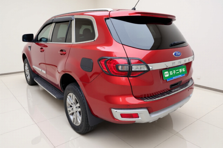 福特 撼路者 2017款 2.0T 汽油自动四驱豪华版 5座车身外观5