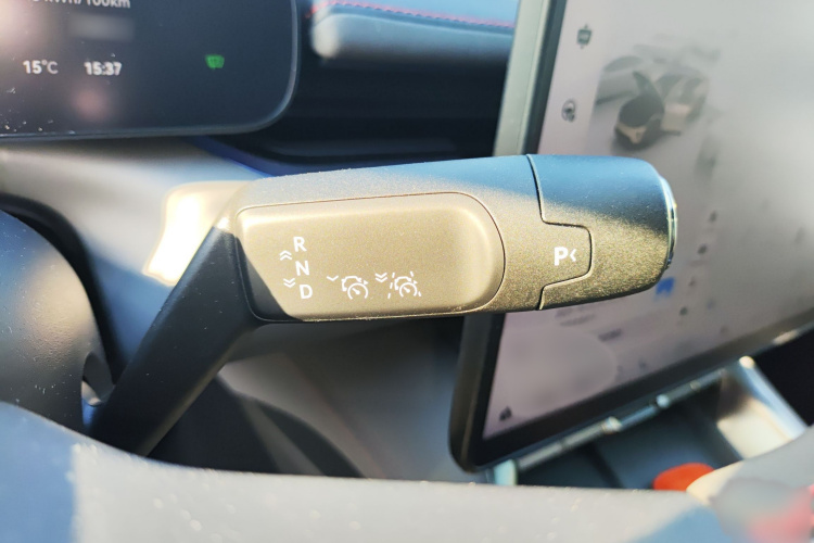 极氪007GT 2025款 后驱智驾版 75kWh局部细节18