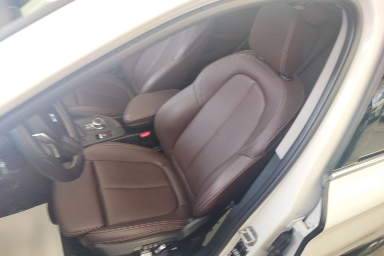 宝马X1 2022款 sDrive25Li 领先型中控内饰19