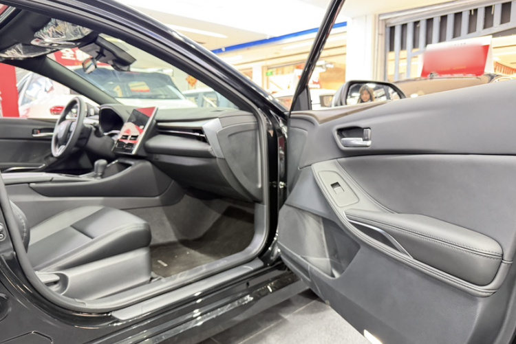 丰田 亚洲龙 2024款 2.0L 进取版中控内饰7009