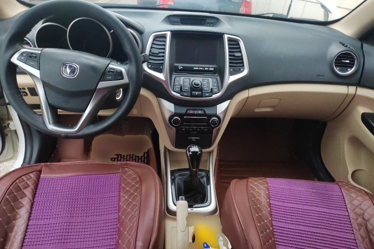 长安 逸动 2015款 1.6L 手动豪华型 国V中控内饰12