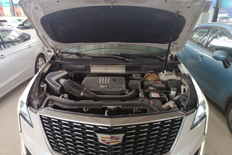 凯迪拉克XT5 2020款 改款 28T 豪华型机舱底盘24