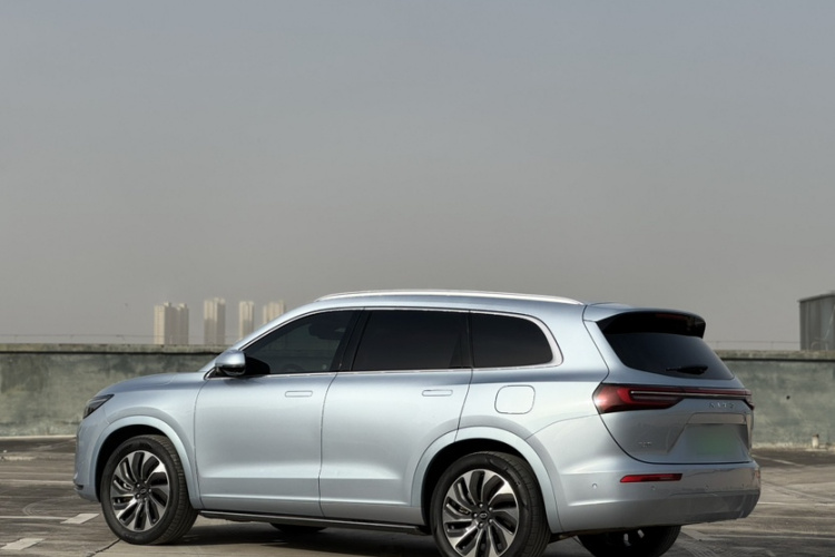 鸿蒙智行 问界M7 2024款 1.5T 后驱Plus版 5座车身外观6001