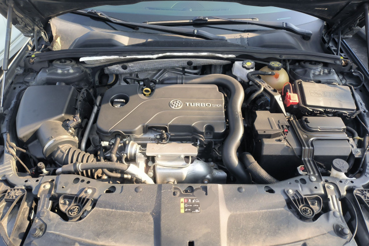 别克 君威 2020款 552T 豪华型机舱底盘24