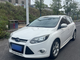 福特 福克斯 2012款 两厢 2.0L 自动豪华运动型