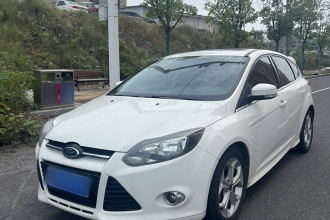 福特 福克斯 2012款 两厢 2.0L 自动豪华运动型