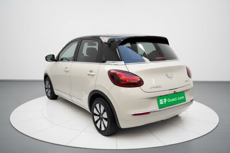 五菱汽车 五菱缤果 2023款 333km 灵犀互联+款车身外观5