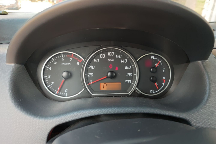 铃木 雨燕 2016款 1.5L 自动时尚型酷玩版局部细节14