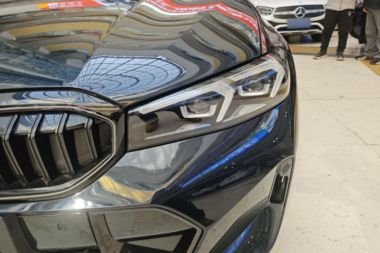 宝马3系 2025款 330Li M运动曜夜套装局部细节36