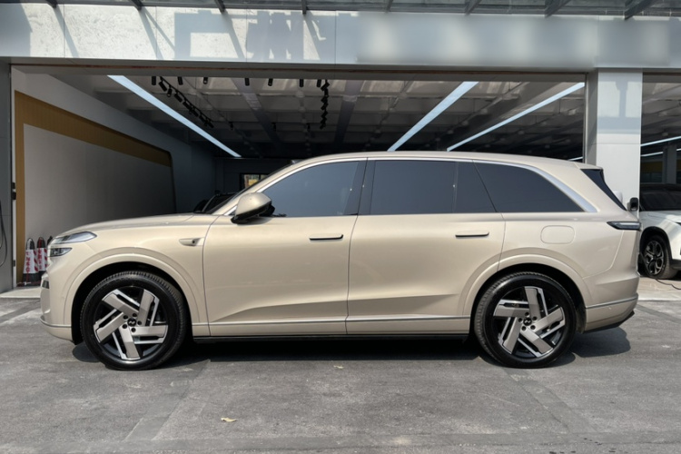 乐道L90 2025款 Ultra 六座版车身外观6002