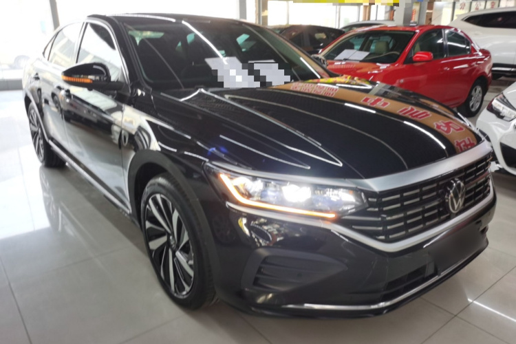 大众 帕萨特 2025款 出众款 380TSI 龙腾版车身外观6002