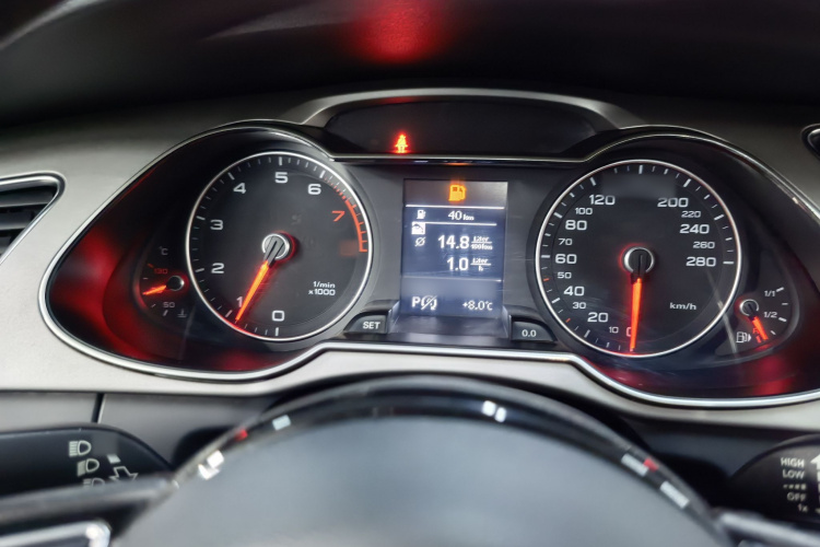 奥迪A4L 2015款 35 TFSI 自动标准型中控内饰7008