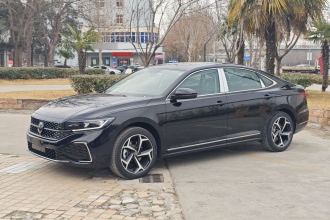 大众 帕萨特 2026款 出众款 330TSI 星空精英版