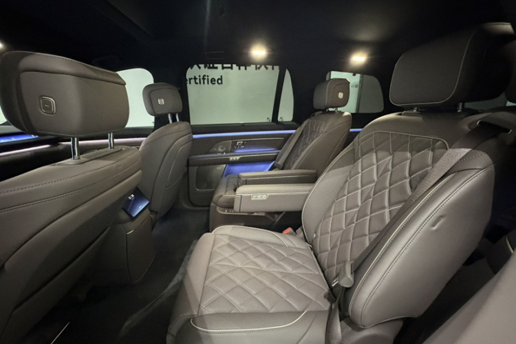 蔚来ES8 2026款 六座行政豪华版中控内饰7005