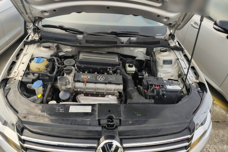 大众 宝来 2015款 质惠版 1.6L 自动时尚型机舱底盘24