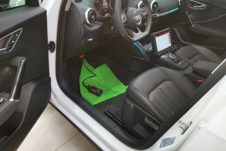 奥迪Q2L 2023款 35TFSI 进取动感型中控内饰20