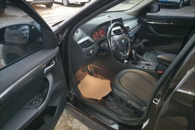 宝马X1 2018款 sDrive18Li 时尚型中控内饰7003