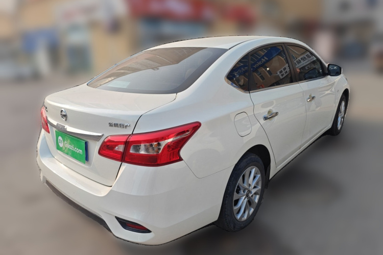 日产 轩逸 2022款 经典 1.6XE CVT舒适版车身外观7