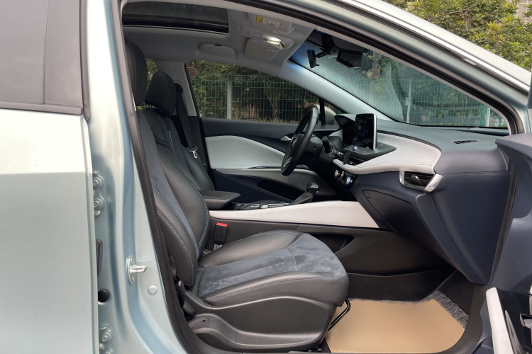 别克 微蓝6 2022款 插电混动 互联智慧型中控内饰7009