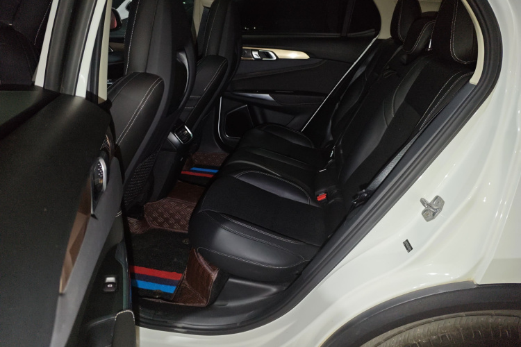 领克01 2017款 2.0T 两驱型Pro版中控内饰7004