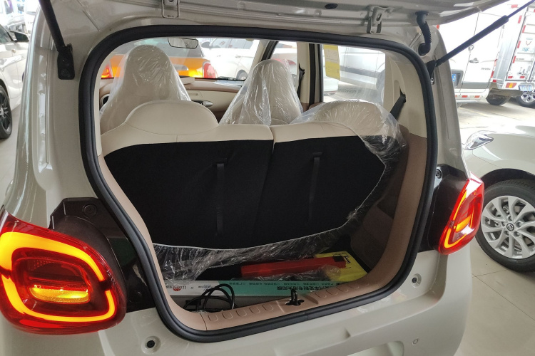 五菱汽车 宏光MINIEV 2025款 四门版 进阶款机舱底盘23