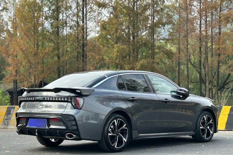 领克03 2025款 1.5TD DCT冠军版Pro车身外观6004