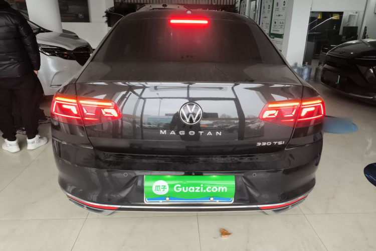 大众 迈腾 2023款 200万辆纪念版 330TSI DSG豪华型车身外观6004