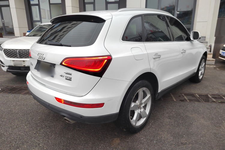 奥迪Q5 2017款 40 TFSI 进取型车身外观7