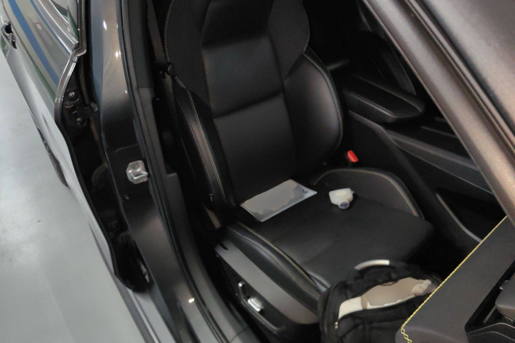 领克03 2023款 2.0TD DCT劲Pro局部细节41