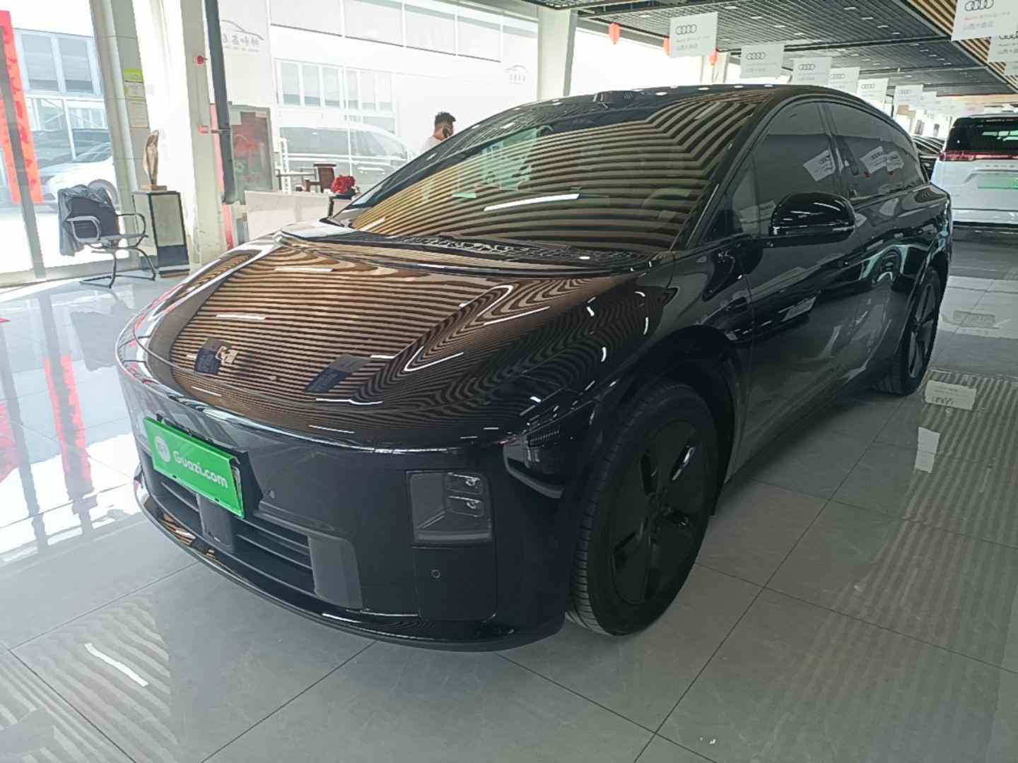 理想汽车 理想i6 2025款 两驱标准版(2)