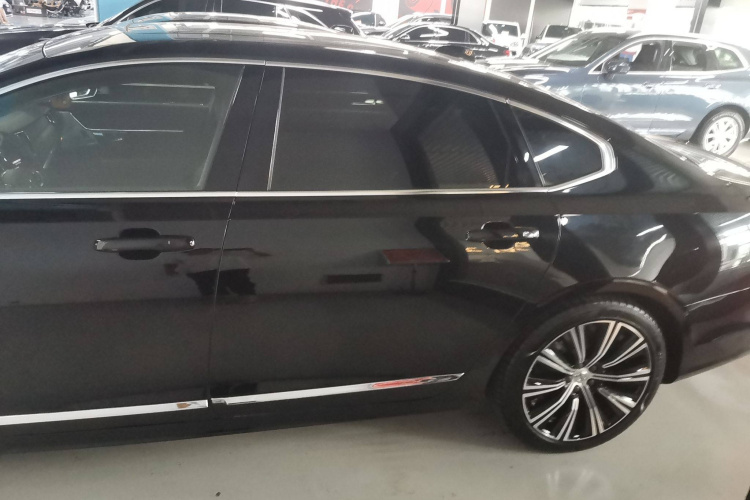 沃尔沃S90 2025款 B5 智雅豪华版车身外观6003