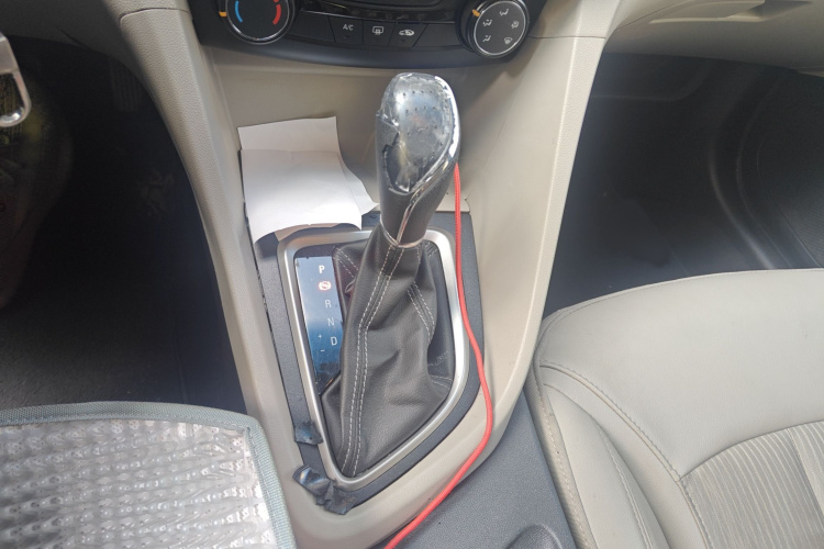 别克 英朗 2016款 15N 自动精英型局部细节18