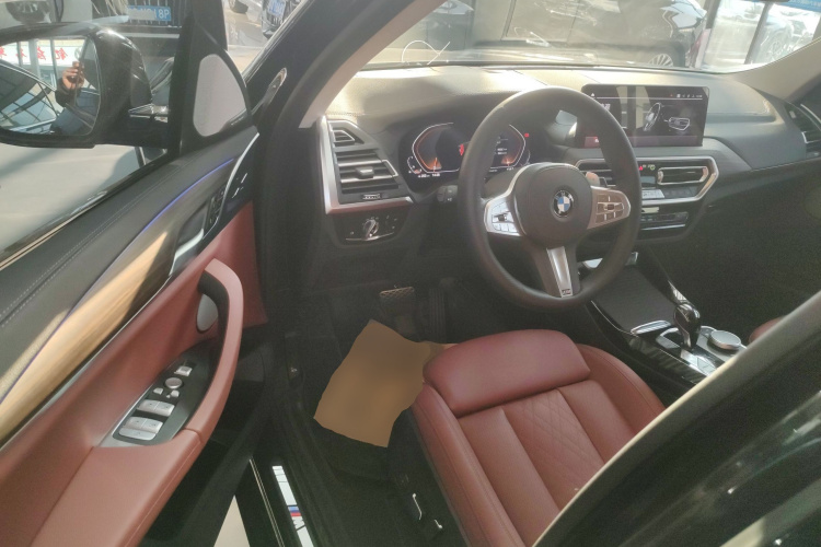 宝马X3 2023款 改款 xDrive30i 领先型 M曜夜套装中控内饰20