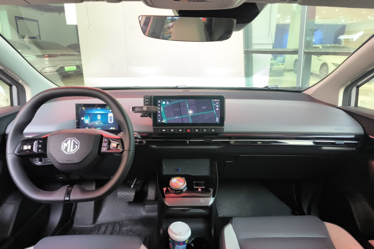名爵 MG4 EV 2022款 425km 旗舰版中控内饰12