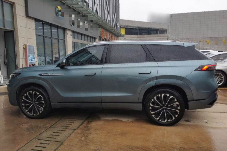 奇瑞 瑞虎9 2023款 2.0T 双离合两驱尊贵版 5座车身外观4