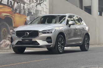 沃尔沃XC60 2025款 B5 四驱智逸豪华版