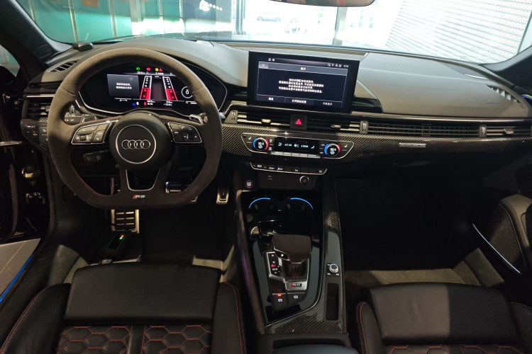 奥迪RS 5 2023款 RS 5 2.9T Sportback 黑曜版中控内饰12