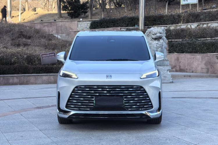 别克GL8新能源 2025款 陆尚 尊享版 7座车身外观6001