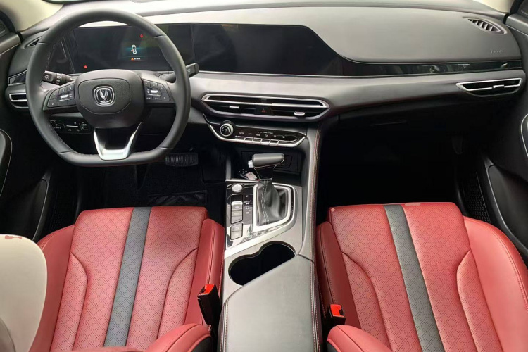 长安 逸动 2021款 PLUS 蓝鲸NE 1.4T GDI DCT尊贵型中控内饰12