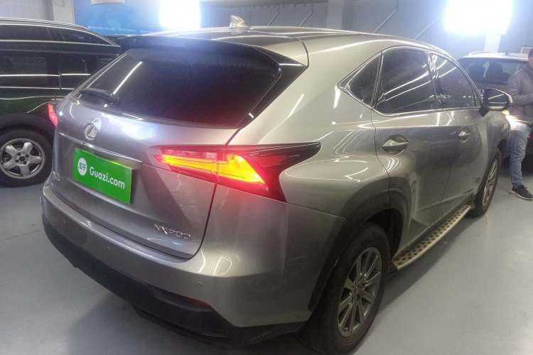 雷克萨斯NX 2015款 200 前驱 锋行版车身外观7